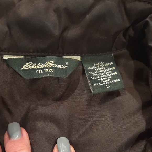 Eddie Bauer Women's Quilted Dark Brown Vest - Picture 4 of 4